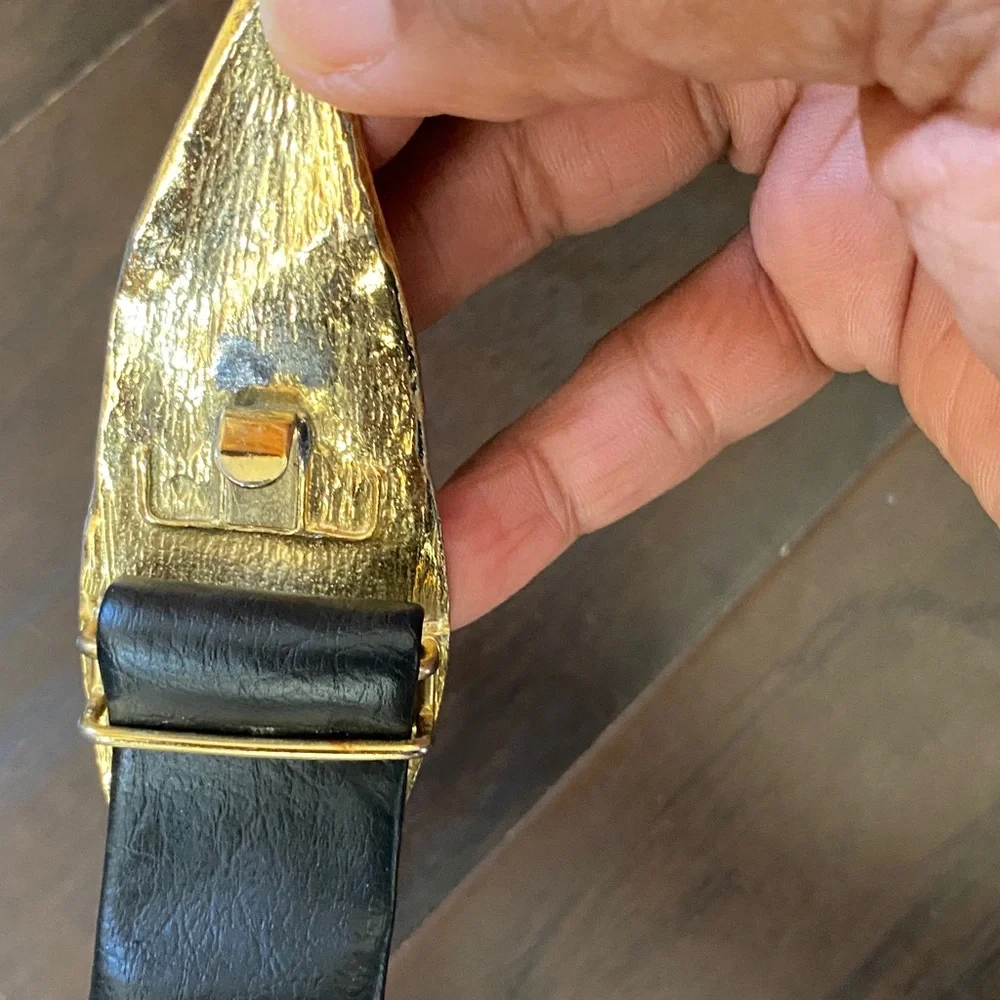 Elegant Gold Leaf Black Belt